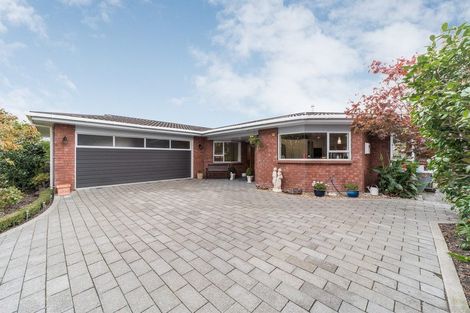Photo of property in 98 John F Kennedy Drive, Milson, Palmerston North, 4414
