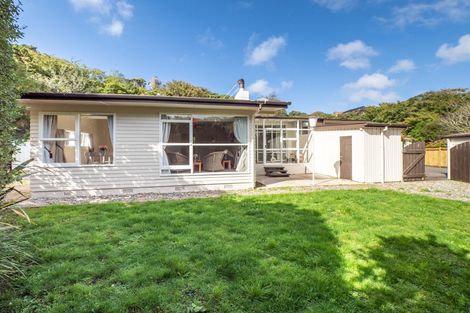 Photo of property in 3 Silverbirch Grove, Churton Park, Wellington, 6037