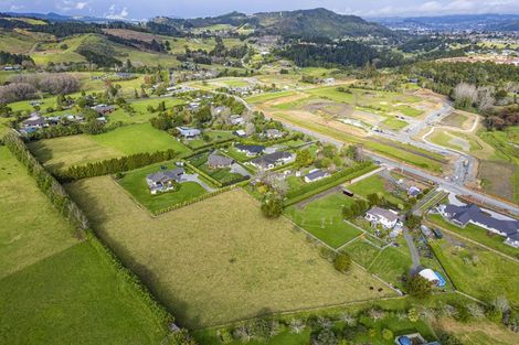 Photo of property in 15 Sands Road, Glenbervie, 0173