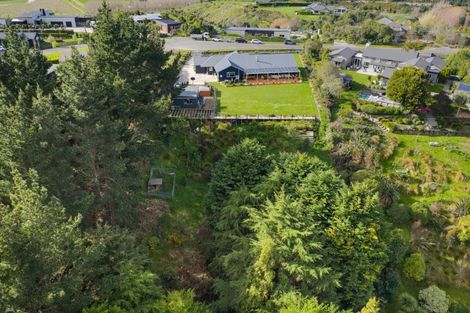 Photo of property in 37 Branksome Place, Aokautere, Palmerston North, 4471