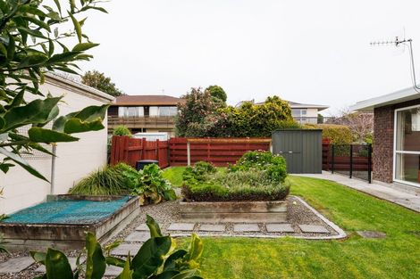 Photo of property in 2 Wharite Place, Awapuni, Palmerston North, 4412