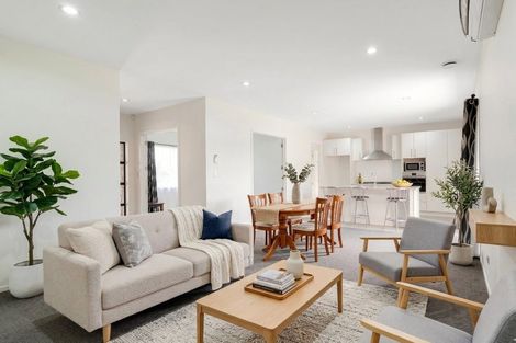 Photo of property in 15 Te Ironui Place, Huntington, Hamilton, 3210