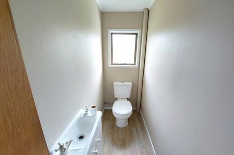 Photo of property in 8 Lowtherhurst Road, Massey, Auckland, 0614