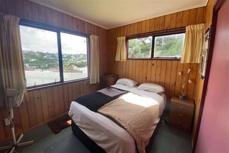 Photo of property in 42a Glanmire Road, Newlands, Wellington, 6037