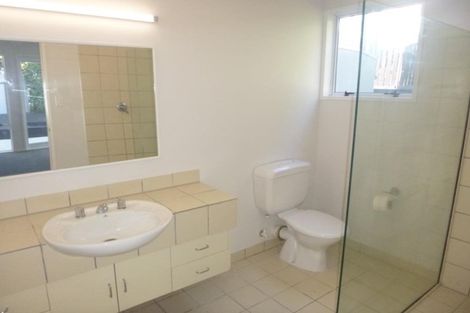 Photo of property in 18 London Road, Korokoro, Lower Hutt, 5012