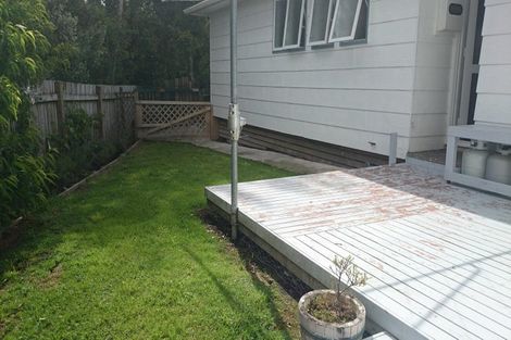 Photo of property in 9 Ballial Place, West Harbour, Auckland, 0618