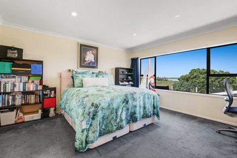 Photo of property in 1/63 College Road, Northcote, Auckland, 0627