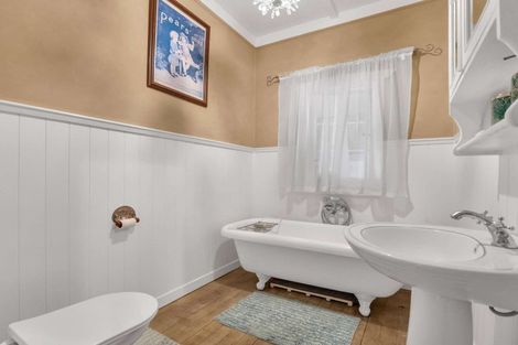 Photo of property in 190 Great South Road, Huntly, 3700