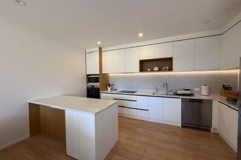 Photo of property in 905e East Coast Road, Northcross, Auckland, 0632