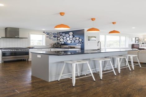 Photo of property in 25 Hartwell Drive, Kelvin Grove, Palmerston North, 4470