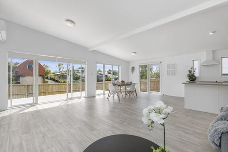 Photo of property in 100a Simpson Road, Papamoa Beach, Papamoa, 3118