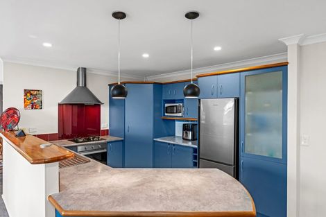 Photo of property in 14 San Carlo Court, Henderson, Auckland, 0612