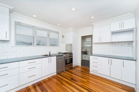 Photo of property in 24 Wilson Crescent, Highbury, Palmerston North, 4412