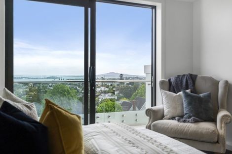 Photo of property in 121 Glenbervie Drive, Glenbervie, 0173