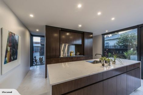 Photo of property in 12 Edgeware Road, St Albans, Christchurch, 8014