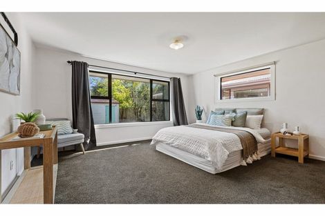 Photo of property in 100 Prestons Road, Redwood, Christchurch, 8051