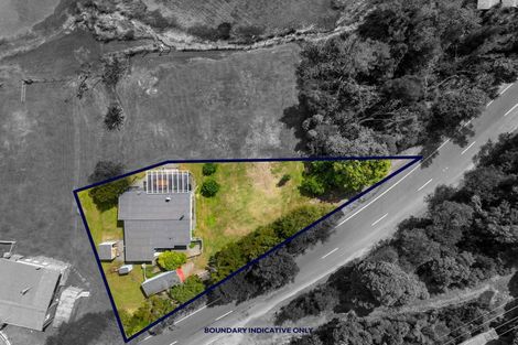 Photo of property in 1755 Queen Charlotte Drive, Linkwater, Picton, 7281