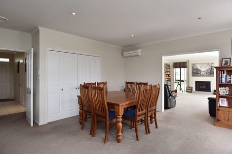 Photo of property in 37 Rochester Crescent, Rolleston, 7614