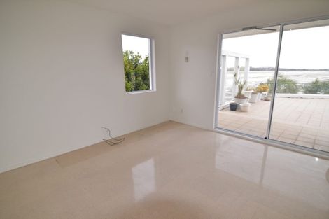 Photo of property in 102 Bramley Drive, Farm Cove, Auckland, 2012