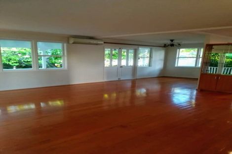 Photo of property in 2a Waller Avenue, Bucklands Beach, Auckland, 2012