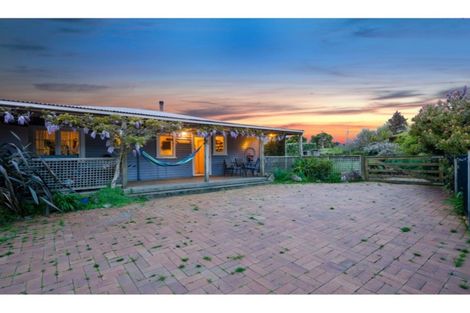 Photo of property in 203 Mangakura Road, Helensville, 0875
