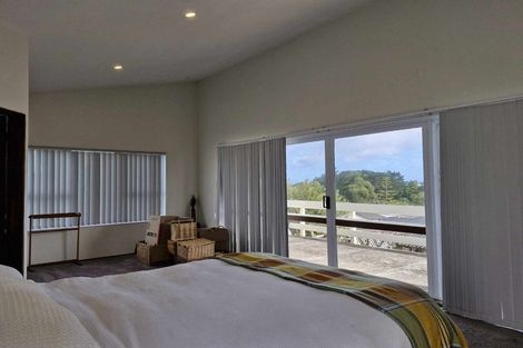 Photo of property in 4 Norton Place, Spotswood, New Plymouth, 4310