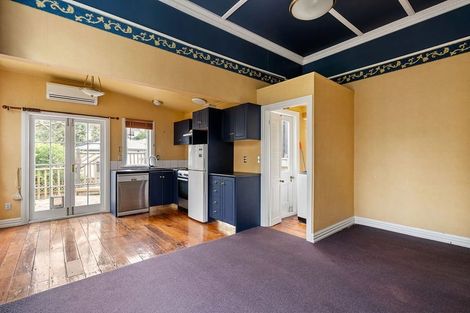 Photo of property in 15 Nairn Street, Mount Cook, Wellington, 6011