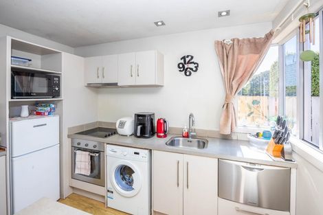 Photo of property in 37d Jones Crescent, Melville, Hamilton, 3206