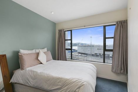 Photo of property in Endeavour Apartments, 125u2 Thorndon Quay, Pipitea, Wellington, 6011
