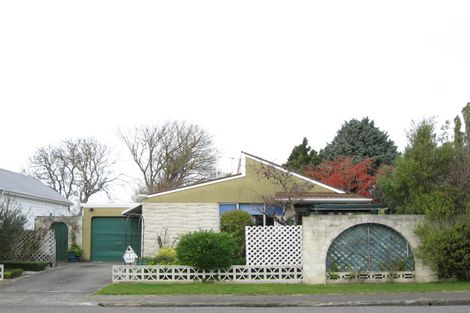 Photo of property in 1/801 Hastings Street North, Hastings, 4122