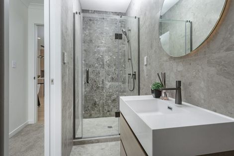 Photo of property in 24b Scarlock Avenue, Browns Bay, Auckland, 0630