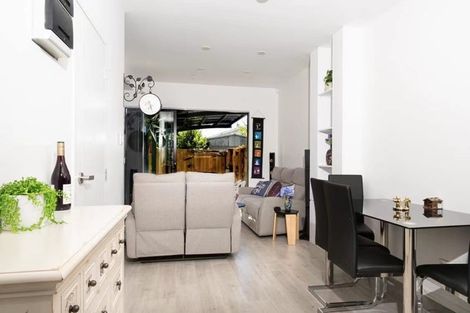 Photo of property in 4/46 Te Kanawa Crescent, Henderson, Auckland, 0610