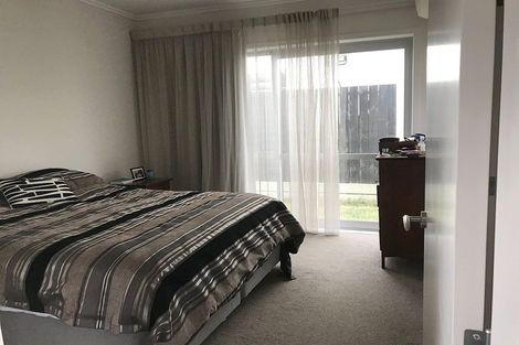 Photo of property in 33 Kanuka Road, Hobsonville, Auckland, 0616