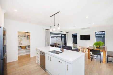 Photo of property in 29 Sardinia Grove, Fitzherbert, Palmerston North, 4410