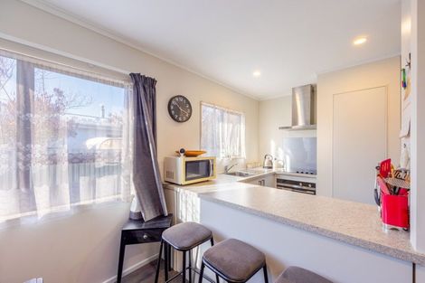 Photo of property in 12 Redwood Drive, Waipukurau, 4200