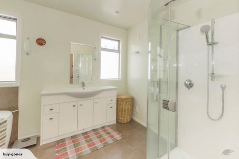 Photo of property in 16 Manly Street, Paraparaumu Beach, Paraparaumu, 5032