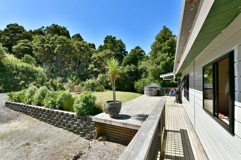 Photo of property in 165 Inland Road, Helensville, 0875