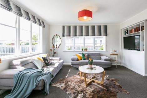 Photo of property in 35 Nuffield Avenue, Marewa, Napier, 4110