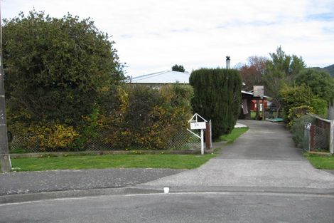 Photo of property in 15 Hunt Street, Wainuiomata, Lower Hutt, 5014