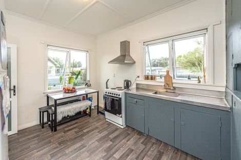 Photo of property in 200 Puriri Street, Castlecliff, Whanganui, 4501