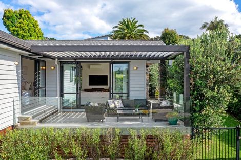 Photo of property in 15 Javelin Close, Gulf Harbour, Whangaparaoa, 0930