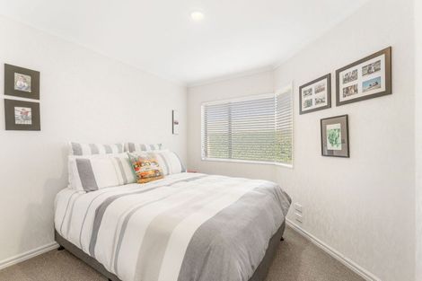 Photo of property in 18a Haven Grove, Papamoa Beach, Papamoa, 3118