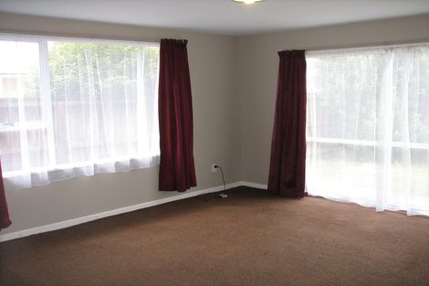 Photo of property in 8c Kruse Place, Redwood, Christchurch, 8051
