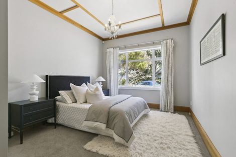 Photo of property in 59 Queens Drive, Lyall Bay, Wellington, 6022