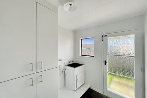 Photo of property in 420 Tremaine Avenue, Takaro, Palmerston North, 4412