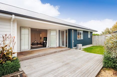Photo of property in 30 Freedom Drive, Kelvin Grove, Palmerston North, 4414