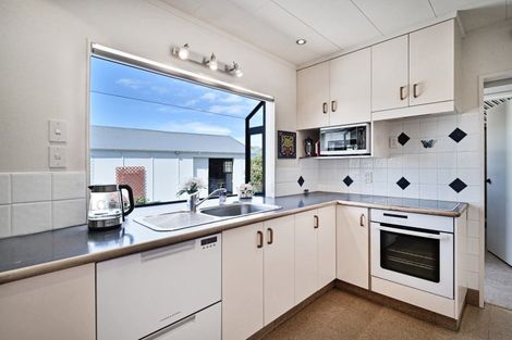 Photo of property in 25 Watson Road, Karamu, Hastings, 4172