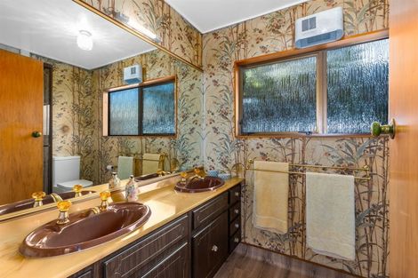 Photo of property in 14 Ngarara Road, Waikanae, 5036