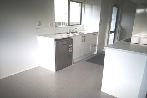 Photo of property in 39 Brunner Road, Glen Eden, Auckland, 0602
