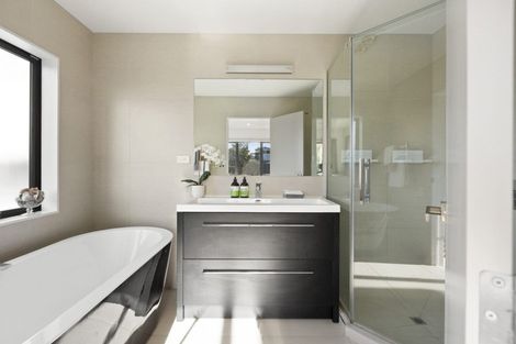 Photo of property in 41 Fairmount Road, Titirangi, Auckland, 0604